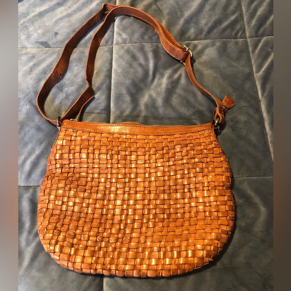 Vilenca leather bag